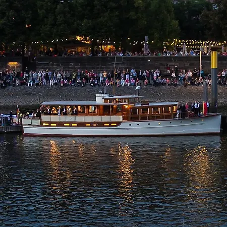 Hotelschiff Nedeva 3* Brema