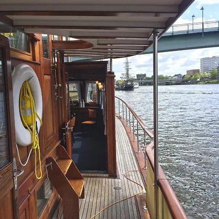 Hotelschiff Nedeva 3* Brema