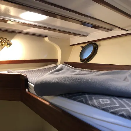 Hotelschiff Nedeva Hotel en barco Brema