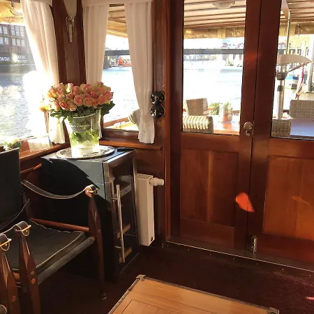Hotelschiff Nedeva 3* Brema