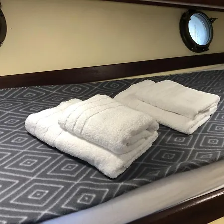 Hotelschiff Nedeva Brema
