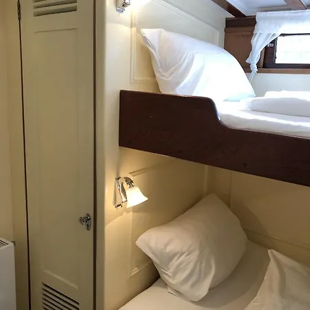 Hotelschiff Nedeva Brema