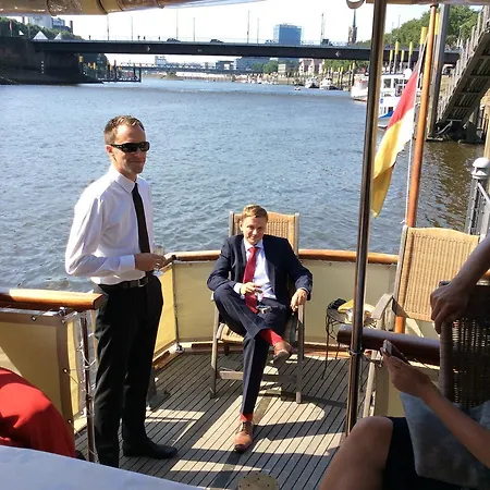Hotelschiff Nedeva Hotel en barco Brema